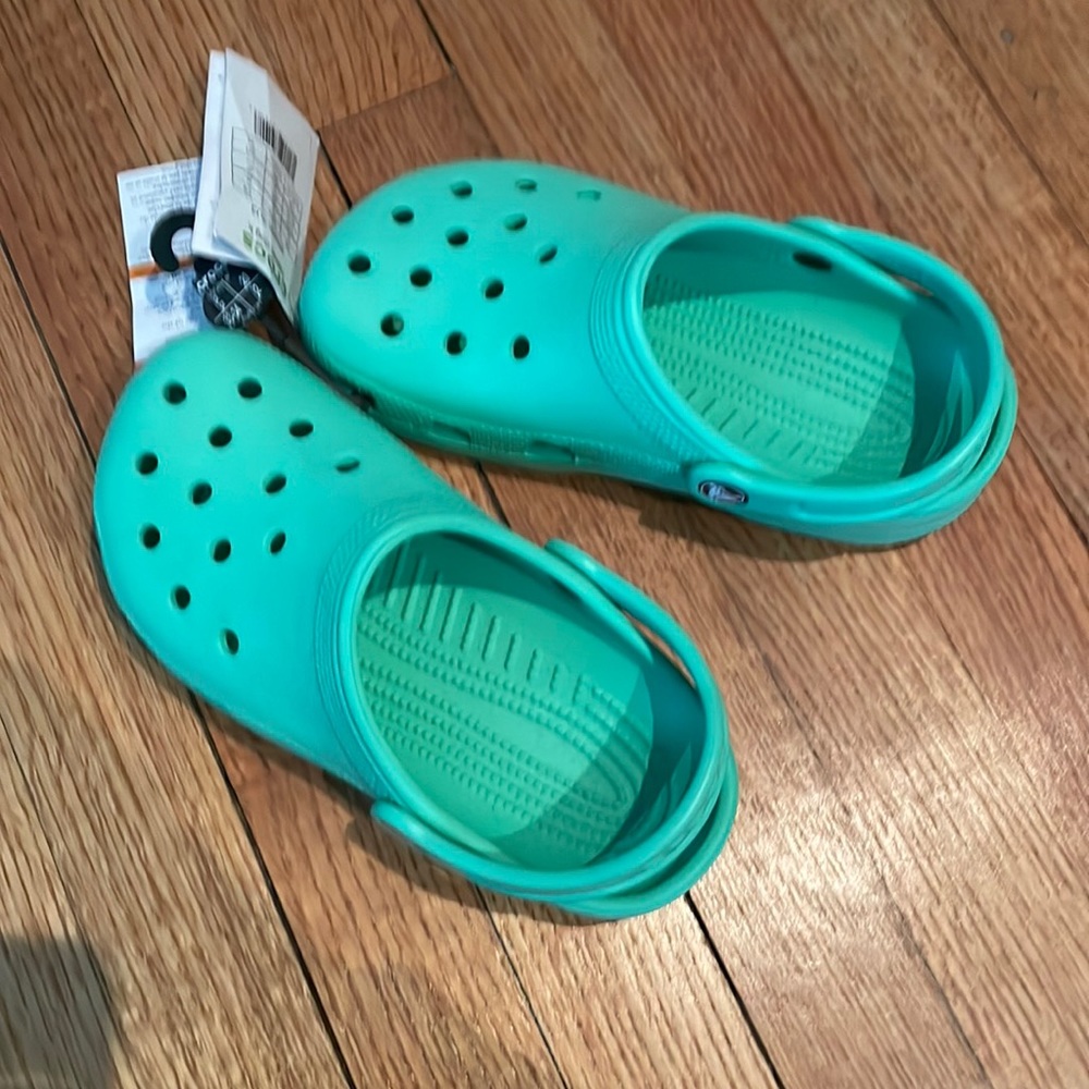 Crocs NWT